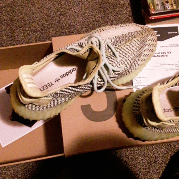 Adidas yeezy 350 yeezreel